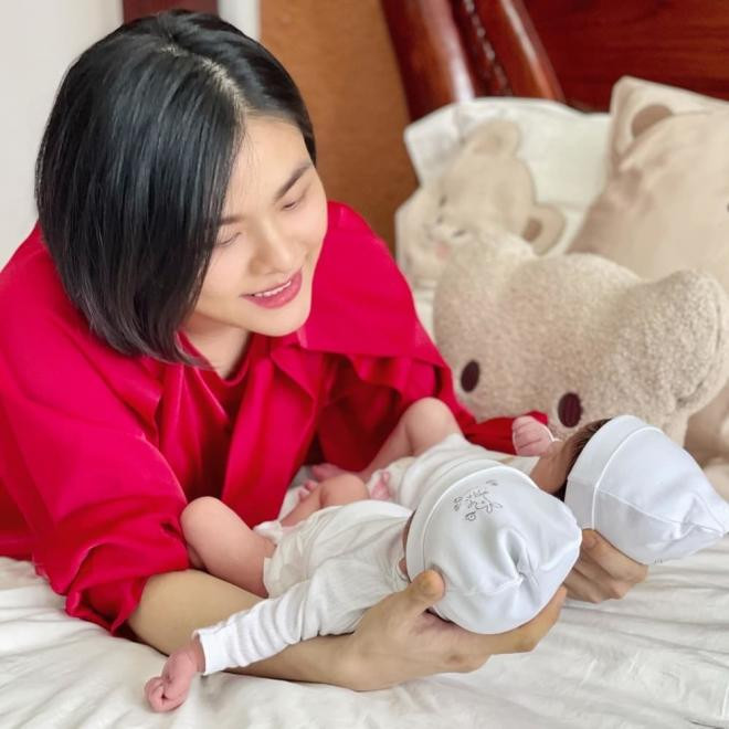 nho-me-ruot-sang-nha-trong-3-chau-nhung-bi-bo-22dan-mat22-doi-tien-van-trang-phan-ung-the-nao-ma-bo-xin-dau-hang-7-ngoisaovn-w1000-h1000 0 nho-me-ruot-sang-nha-trong-3-chau-nhung-bi-bo-22dan-mat22-doi-tien-van-trang-phan-ung-the-nao-ma-bo-xin-dau-hang-7-ngoisaovn-w1000-h1000 0