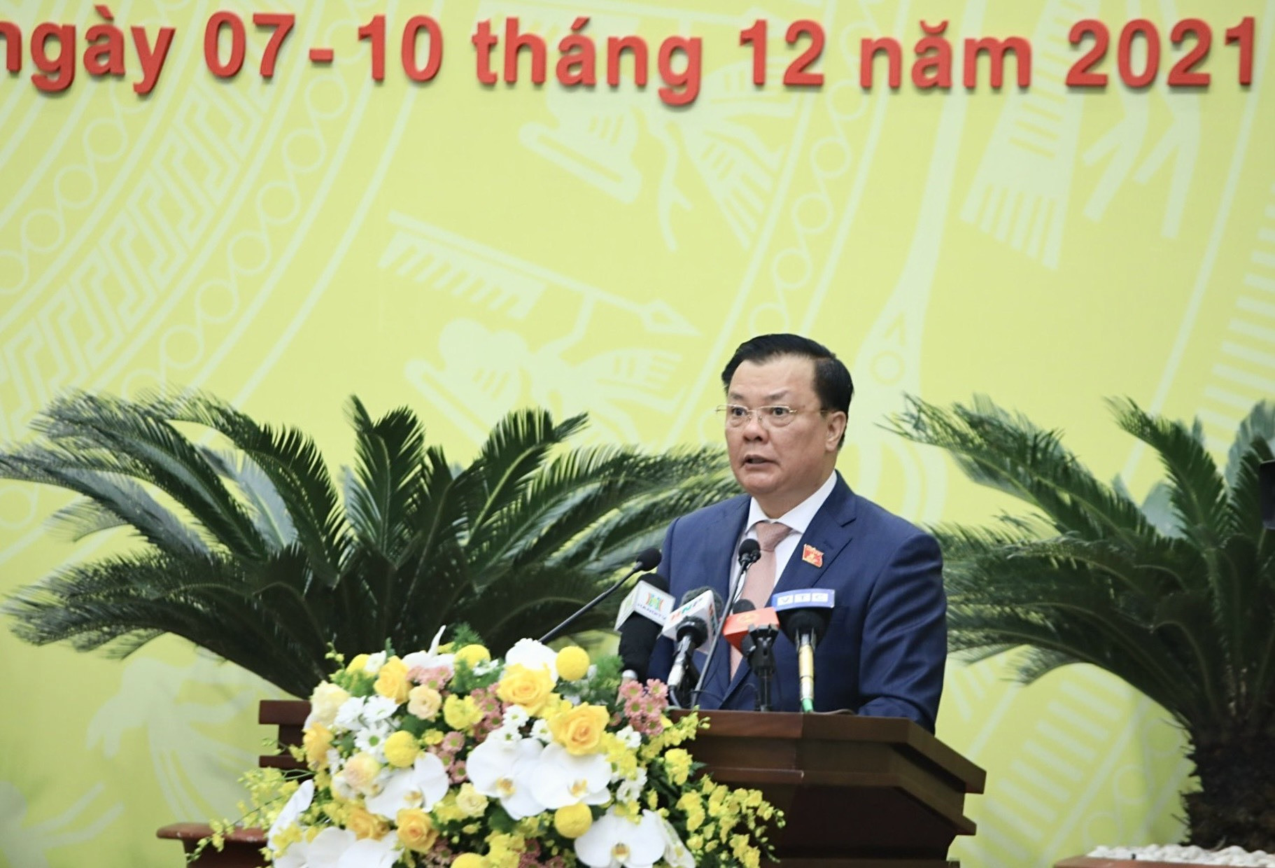 Bí thư Hà Nội: Không để dịch bệnh làm tụt hậu đời sống kinh tế xã hội của Thủ đô - 1