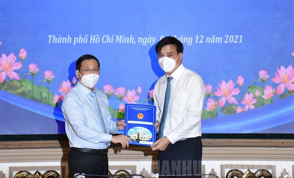 06-12-2021-dong-chi-nguyen-hoang-anh-giu-chuc-pho-chanh-van-phong-ubnd-tphcm-77e260e3-details-w940-h568.jpg