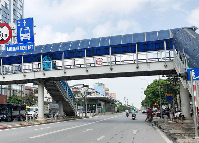 Hà Nội dành 1.865 tỷ đồng để giảm ùn tắc, đảm bảo an toàn giao thông - Ảnh 1.