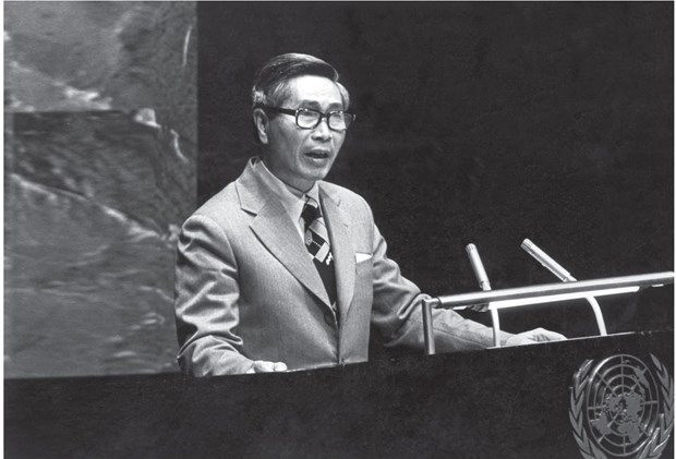 dong-chi-nguyen-co-thach.jpg