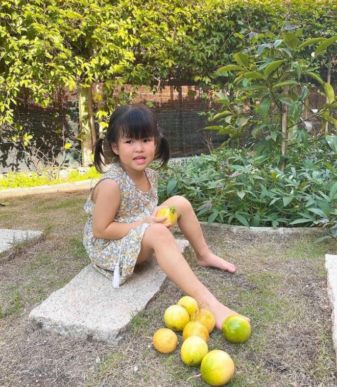 le-phuong-khoe-khung-canh-yen-binh-tai-que-nha-tra-vinh-651cc5fb-ngoisaovn-w999-h1149 5