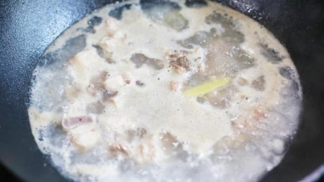  canh sườn non củ sen 5