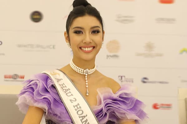 me-vo-phan-thanh-nhan-gach-da-vi-bi-dao-lai-clip-giai-thich-li-do-thuy-van-khong-la-hoa-hau-hoan-vu-viet-nam-2019-10-ngoisaovn-w600-h400 7