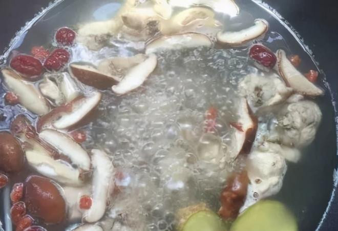 nguyên liệu khi hầm gà 4
