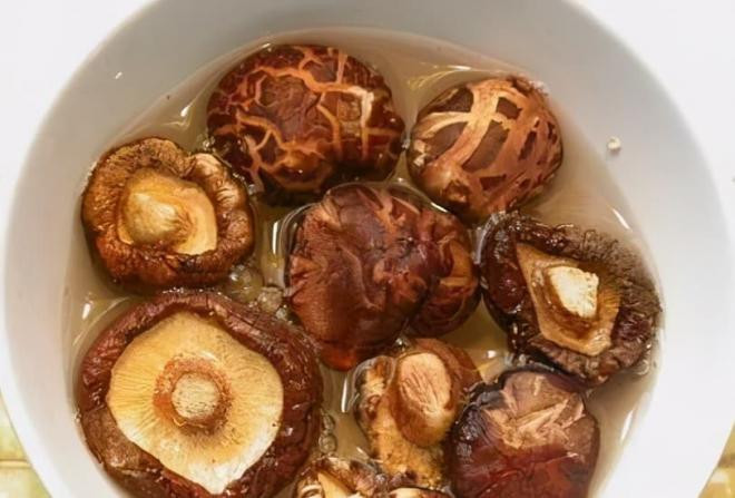 nguyên liệu khi hầm gà 6