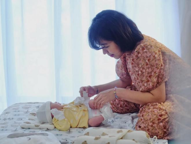 em gái Diệp Chi sau sinh  0