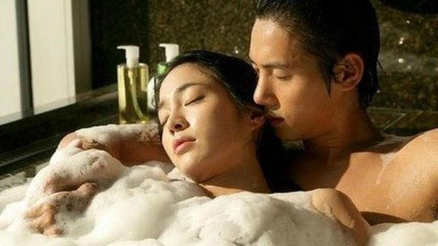 'Biểu tượng gợi cảm xứ Hàn' Lee Eun Joo: 25 tuổi tự tử vì bị lạm dụng tới 8 tiếng, thậm chí cả lúc lên sân khấu nhận giải 3