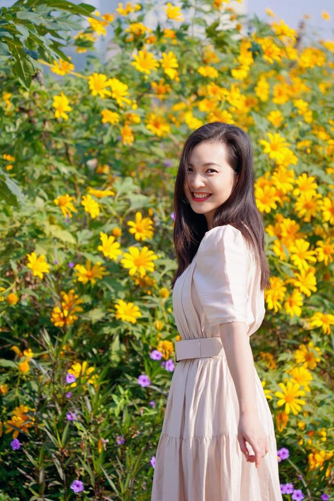 nhan-sac-doi-thuong-cua-btv-thay-the-hoai-anh-dan-thoi-su-19h-lieu-co-dinh-6-ngoisaovn-w1000-h1500 2 nhan-sac-doi-thuong-cua-btv-thay-the-hoai-anh-dan-thoi-su-19h-lieu-co-dinh-6-ngoisaovn-w1000-h1500 2