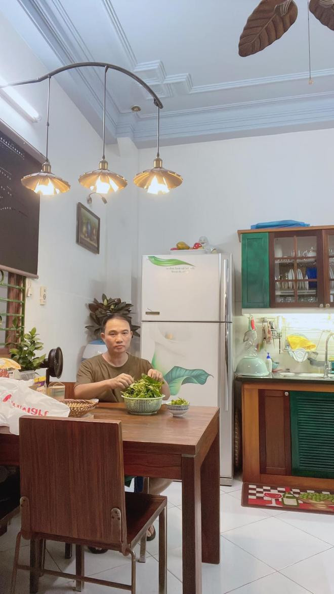 Ngôi nhà khang trang, đầy đủ tiện nghi và cuộc sống một mình ở tuổi U60 của ca sĩ Quang Linh 4