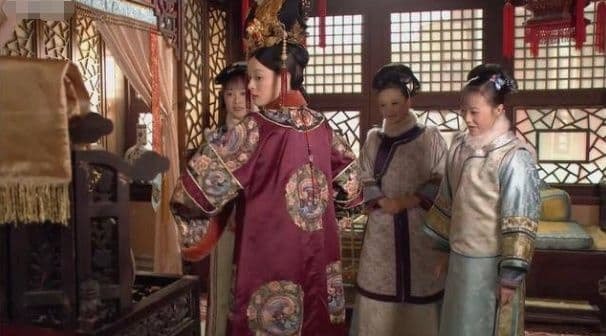 Chân Hoàn truyện: Tại sao Chân Hoàn lại giao con gái Lung Nguyệt cho Kính phi mà không phải là chị em tốt Thẩm My Trang? 5