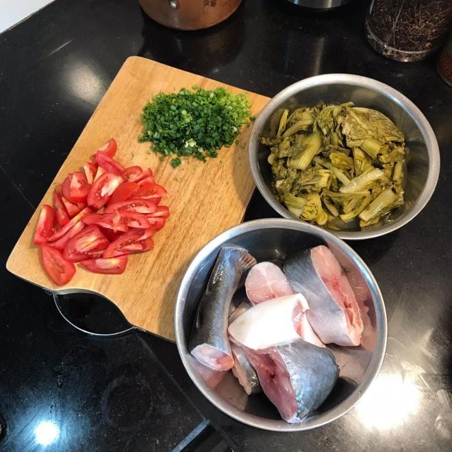 canh cá dưa chua  0