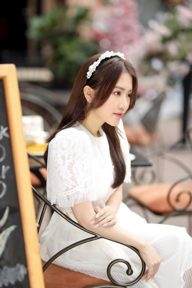 Nhan sắc đời thường trong veo của Anna Linh - gái xinh không hề kém cạnh Huyền Lizzie trong 'Thương ngày nắng về' 3 Nhan sắc đời thường trong veo của Anna Linh - gái xinh không hề kém cạnh Huyền Lizzie trong 'Thương ngày nắng về' 3