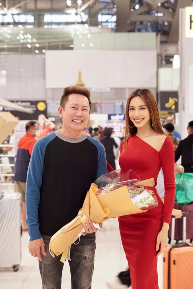 khong-den-duoc-viet-nam-nhung-chu-tich-miss-grand-international-van-sat-canh-ben-thuy-tien-bang-cach-nay-2-ngoisaovn-w620-h927 1
