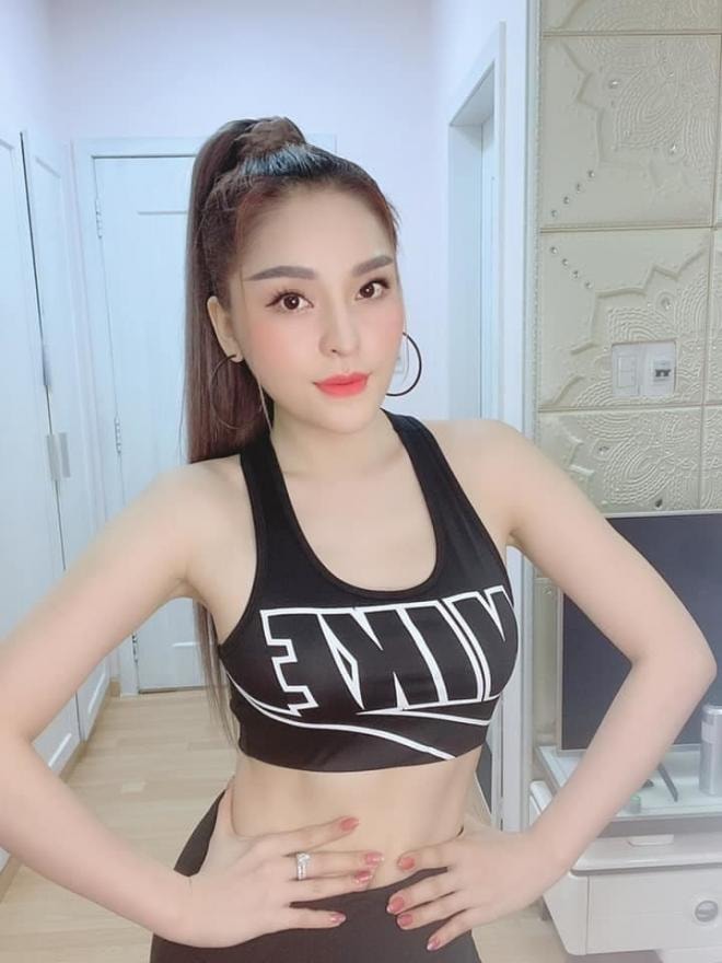 saka-truong-tuyen-22gay-sot22-voi-voc-dang-me-bim-sua-qua-22boc-lua22-8-ngoisaovn-w720-h960 0
