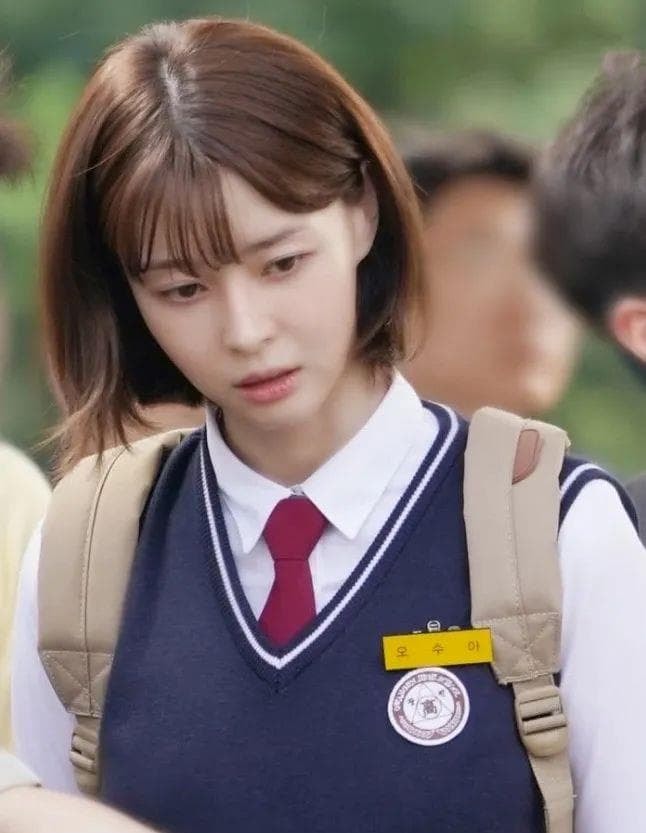 1-toc-ngan-dep-cho-chi-em-mua-dong-ngoisaovn-w646-h833 9