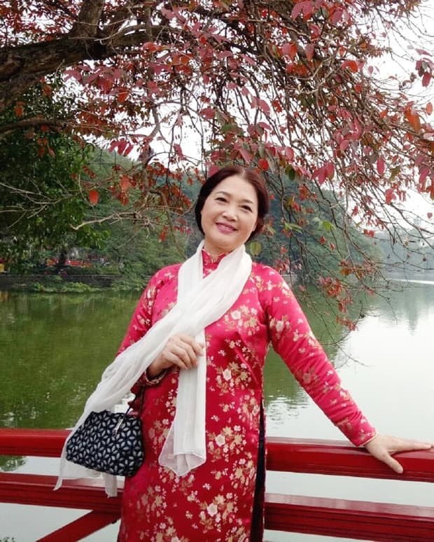 ba chị em nghệ sĩ Lê Khanh 1