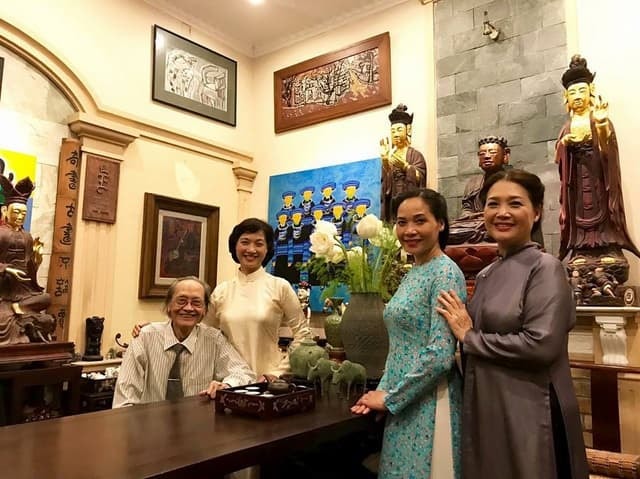 ba chị em nghệ sĩ Lê Khanh 3