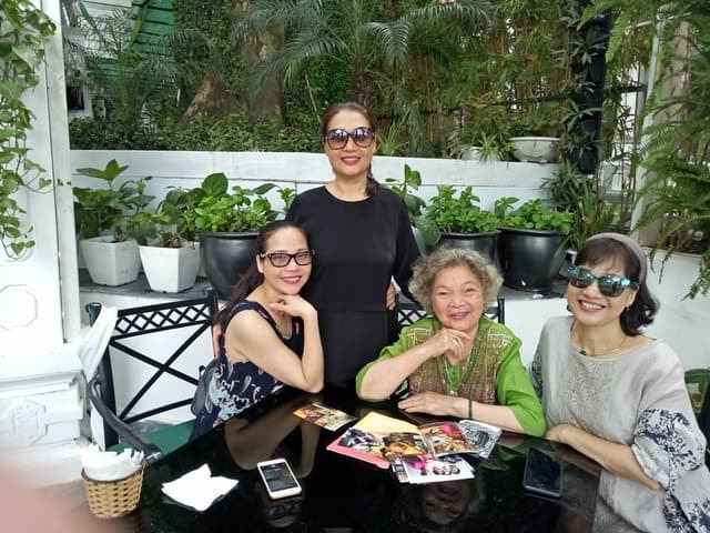 ba chị em nghệ sĩ Lê Khanh 4