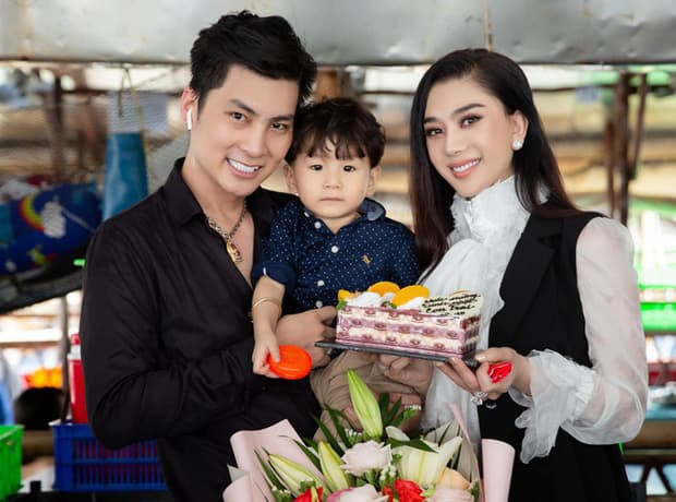 bi-mia-mai-vua-ly-hon-da-co-nguoi-moi-chong-cu-lam-khanh-chi-noi-doa-doi-22vach-tran22-uan-khuc-sau-ly-hon-4-ngoisaovn-w620-h460 0 bi-mia-mai-vua-ly-hon-da-co-nguoi-moi-chong-cu-lam-khanh-chi-noi-doa-doi-22vach-tran22-uan-khuc-sau-ly-hon-4-ngoisaovn-w620-h460 0