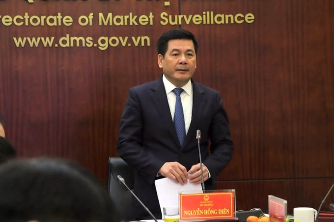 Ông Nguyễn Hồng Diên, Bộ trưởng Công Thương .phát biểu tại hội nghị tổng kết quản lý thị trường, ngày 21/1 Ảnh: Phương Thu