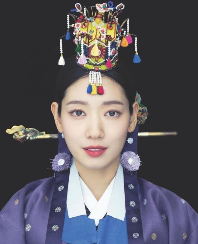 Khoảnh khắc xúc động khi Park Shin Hye khóc và hôn chồng đầy ngọt ngào trong đám cưới 14