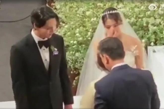 Khoảnh khắc xúc động khi Park Shin Hye khóc và hôn chồng đầy ngọt ngào trong đám cưới 7