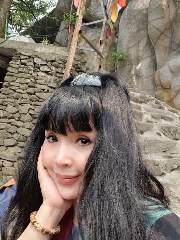 NSND Lan Hương 'Em bé Hà Nội' đáp trả gắt vì bị chê 'xấu hơn trên phim' 0