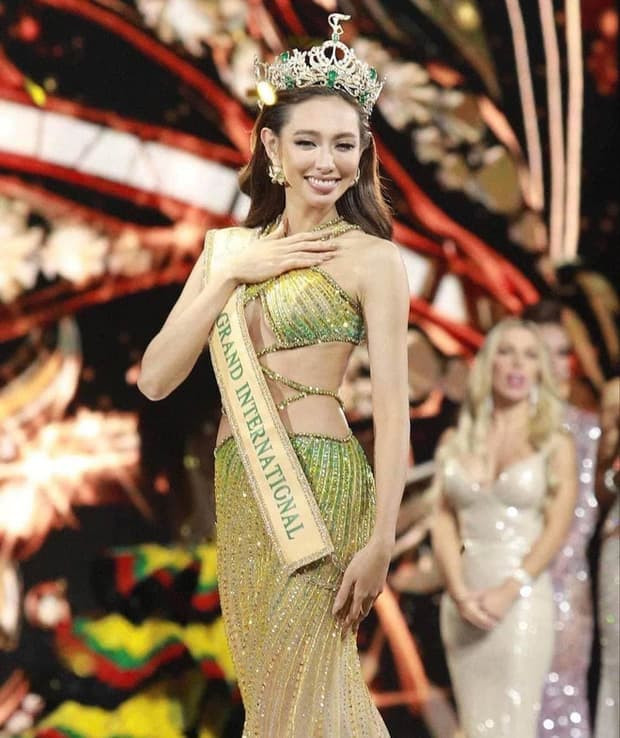 thuy-tien-duoc-nhac-trong-ai-la-trieu-phu-hoi-gi-ma-cu-dan-mang-noi-de-nhu-an-keo-1-ngoisaovn-w620-h738 1