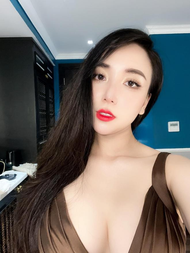 vợ khắc việt gợi cảm 1 vợ khắc việt gợi cảm 1