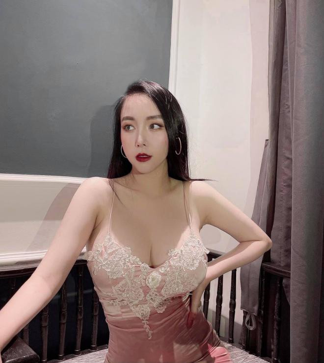 vợ khắc việt gợi cảm 4 vợ khắc việt gợi cảm 4