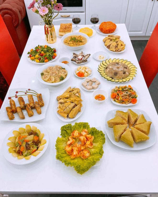 mâm cỗ cúng tất niên 2 mâm cỗ cúng tất niên 2