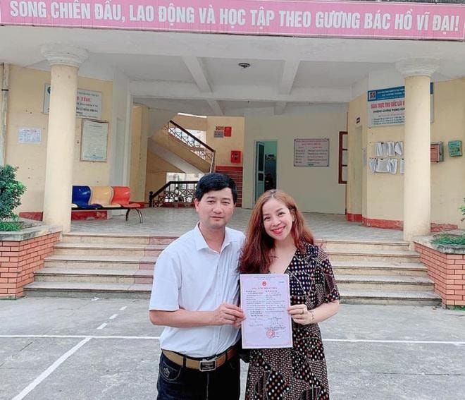 Quán quân Sao Mai điểm hẹn 2010 - ca sĩ Minh Chuyên hiếm hoi chia sẻ về đám cưới dù con trai đã gần 3 tuổi 0