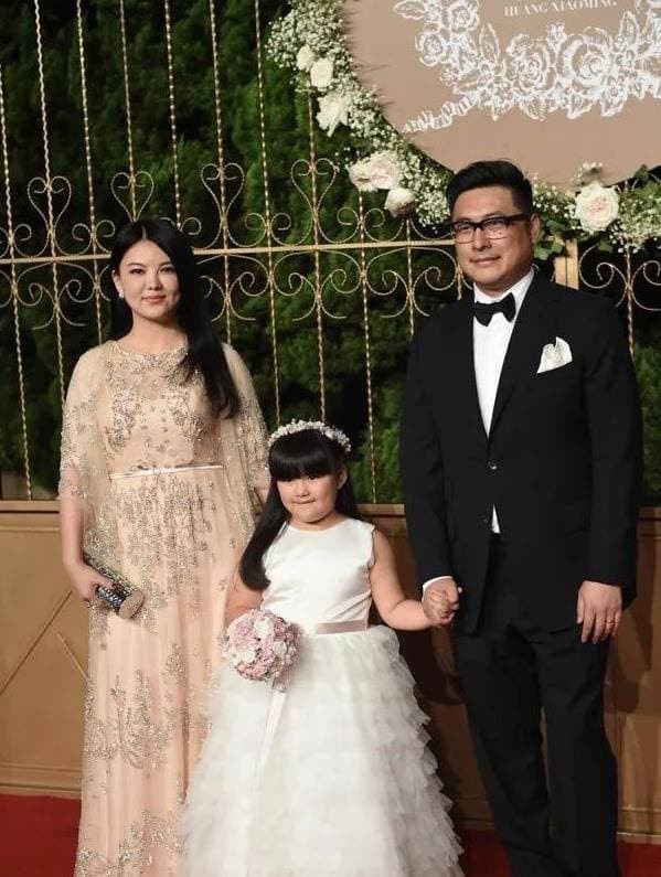  'Dính dớp' khi làm khách mời trong đám cưới Huỳnh Hiểu Minh và Angelababy, 5 cặp sao thì có 4 cặp ly hôn 5