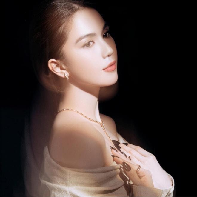 Ngọc trinh  0