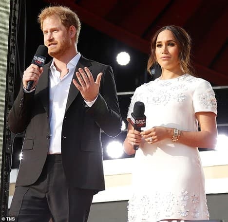 Vợ chồng Meghan bị mỉa mai đạo đức giả khi vừa 'quan ngại' về sai sót của Spotify vừa quyết không nhả ra hợp đồng 500 tỷ  1