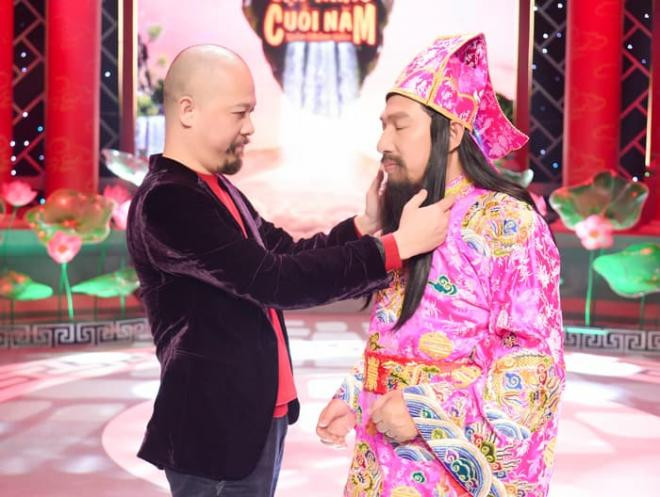 NTK Đức Hùng: “Tôi tạo hình Bắc Đẩu và Nam Tào khác hẳn với Công Lý và Xuân Bắc” 2 NTK Đức Hùng: “Tôi tạo hình Bắc Đẩu và Nam Tào khác hẳn với Công Lý và Xuân Bắc” 2