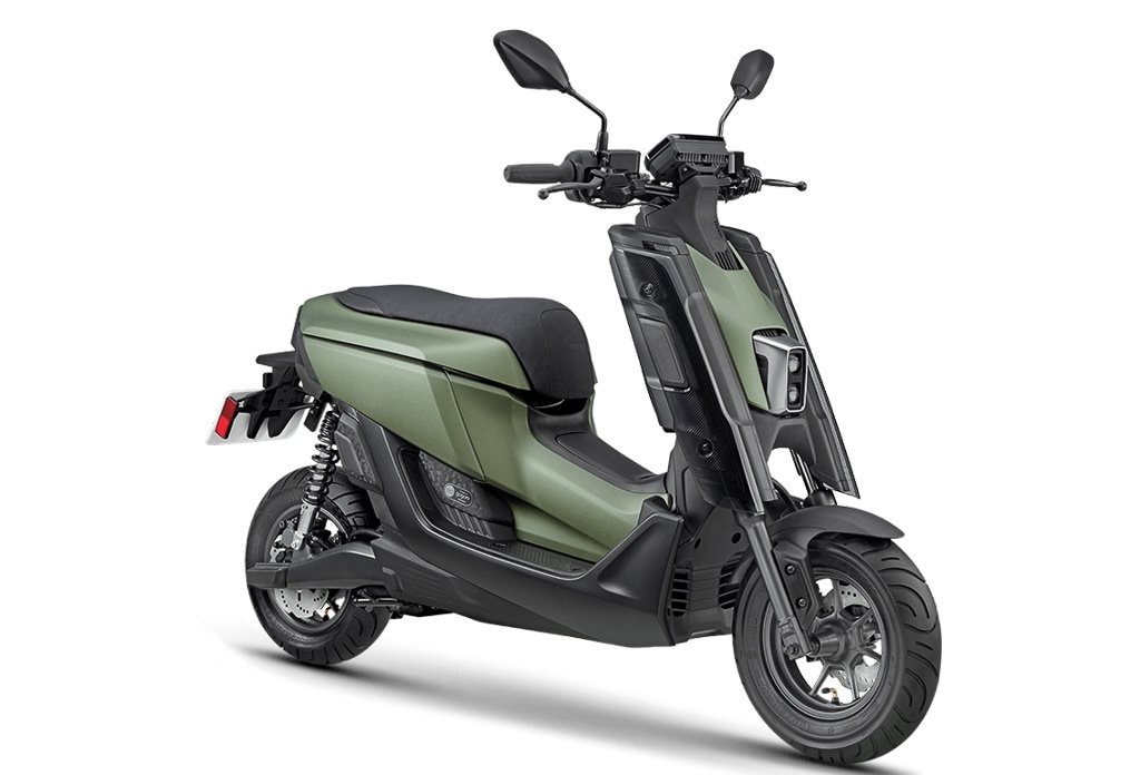 xe-may-dien-yamaha-emf-2022-ra-mat-tai-dai-loan-gia-3700-usd-233700170.jpg