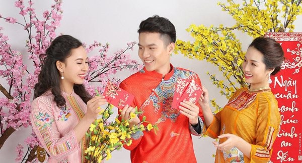 78-1-y-nghia-ao-dai-tet.jpg