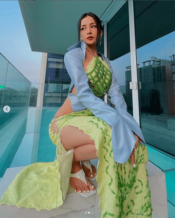 'Bốc' nhất những ngày đầu năm: Chi Pu đăng ảnh diện bikini khoe 3 vòng táo bạo ngay sau khi từ Mỹ về đón Tết 4