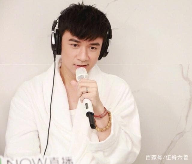 Lỡ duyên với Triệu Vy, tài tử 'Tân dòng sông ly biệt' Cổ Cự Cơ cưới bạn gái 46 tuổi, chi hàng tỷ đồng để cô sinh con ở tuổi 52  6