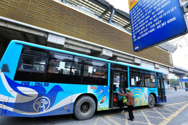 Xe bus Hà Nội hoạt động 100% công suất - Ảnh 7.