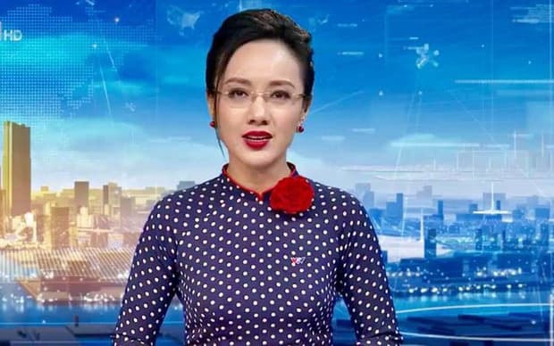 Thêm một MC nói giọng miền Nam lên sóng bản tin Thời sự của VTV, nhan sắc gây bất ngờ 2