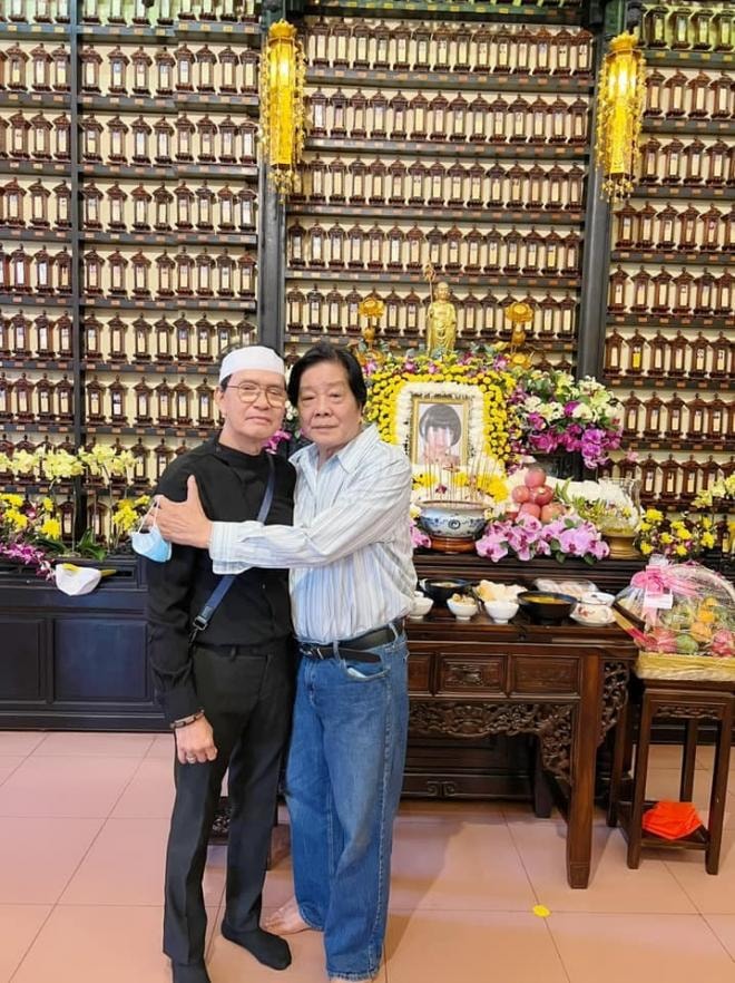 le-cung-49-ngay-cua-co-nsut-thanh-kim-hue-khong-gian-am-cung-trang-trong-chong-doi-tang-day-thuong-nho-5-ngoisaovn-w718-h960 1