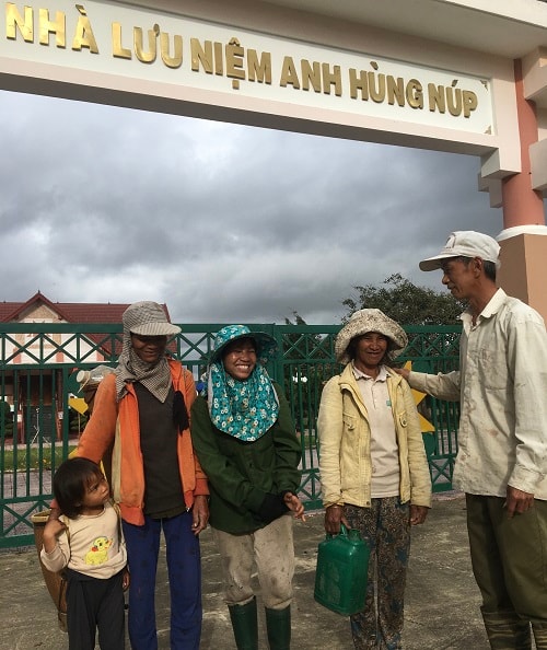 ke-chuyen-ve-anh-hung-nup-w500-h594.jpg