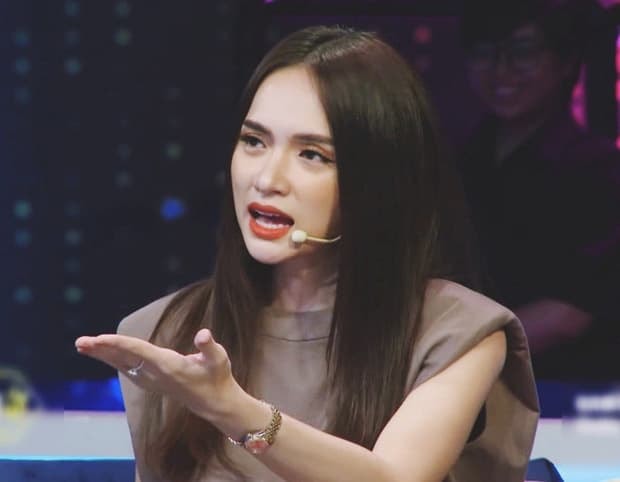 phat-ngon-cua-huong-giang-lai-gay-sot-ro-lai-phat-ngon-cua-huong-giang-22nhung-co-gai-suot-ngay-22chi-can-anh22-la-1-mo-hon-don22-2-ngoisaovn-w620-h482 0 phat-ngon-cua-huong-giang-lai-gay-sot-ro-lai-phat-ngon-cua-huong-giang-22nhung-co-gai-suot-ngay-22chi-can-anh22-la-1-mo-hon-don22-2-ngoisaovn-w620-h482 0