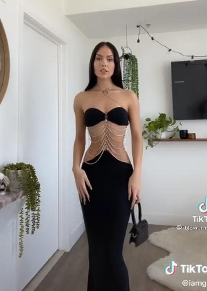 Minh Hằng nghi mặc váy nhái 1