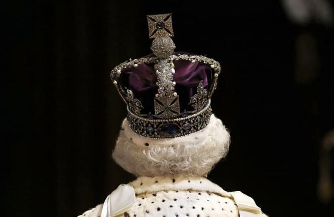 Đội vương miện trong 70 năm, vầng hào quang của Nữ hoàng Elizabeth II còn có thể bao phủ Vương quốc Anh được bao lâu? 0