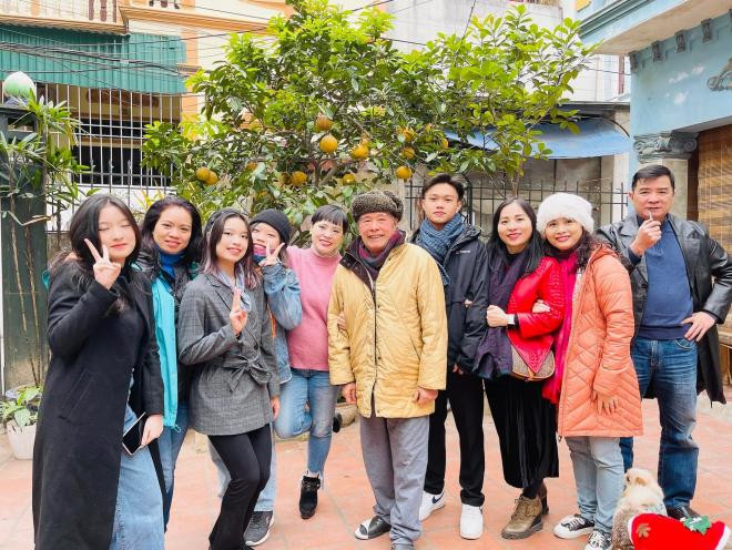 Con trai cố nhạc sĩ Trần Lập bảnh bao, chững chạc ở tuổi 18 trong loạt ảnh mới bên gia đình 4