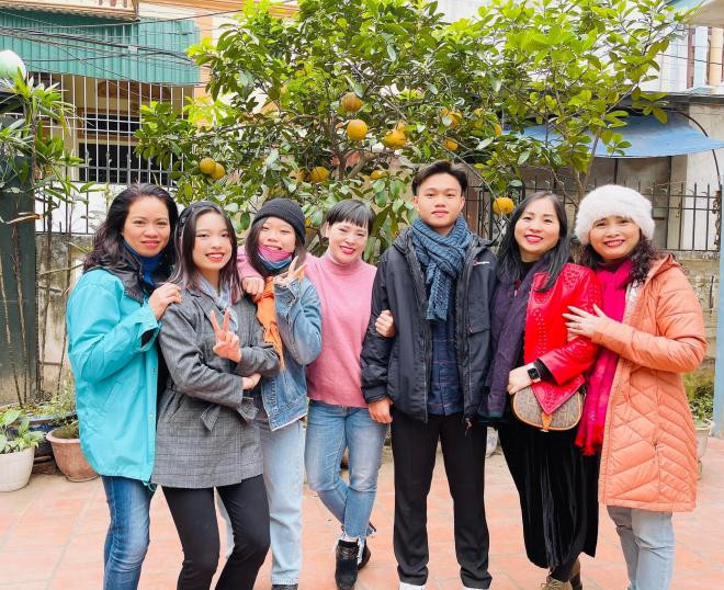 Con trai cố nhạc sĩ Trần Lập bảnh bao, chững chạc ở tuổi 18 trong loạt ảnh mới bên gia đình 0